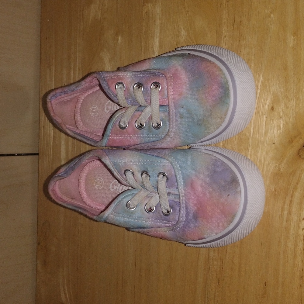 Toddler canvas shoes